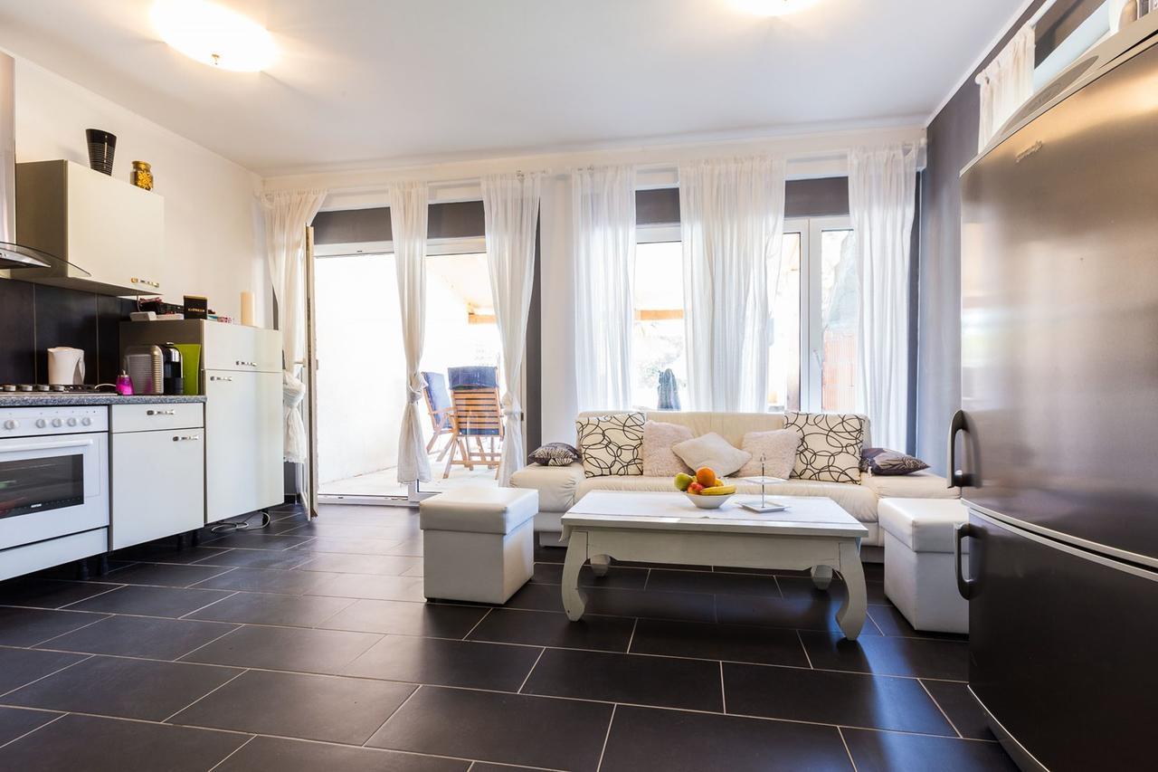 Holliday Home Maxdom Sukošan Esterno foto